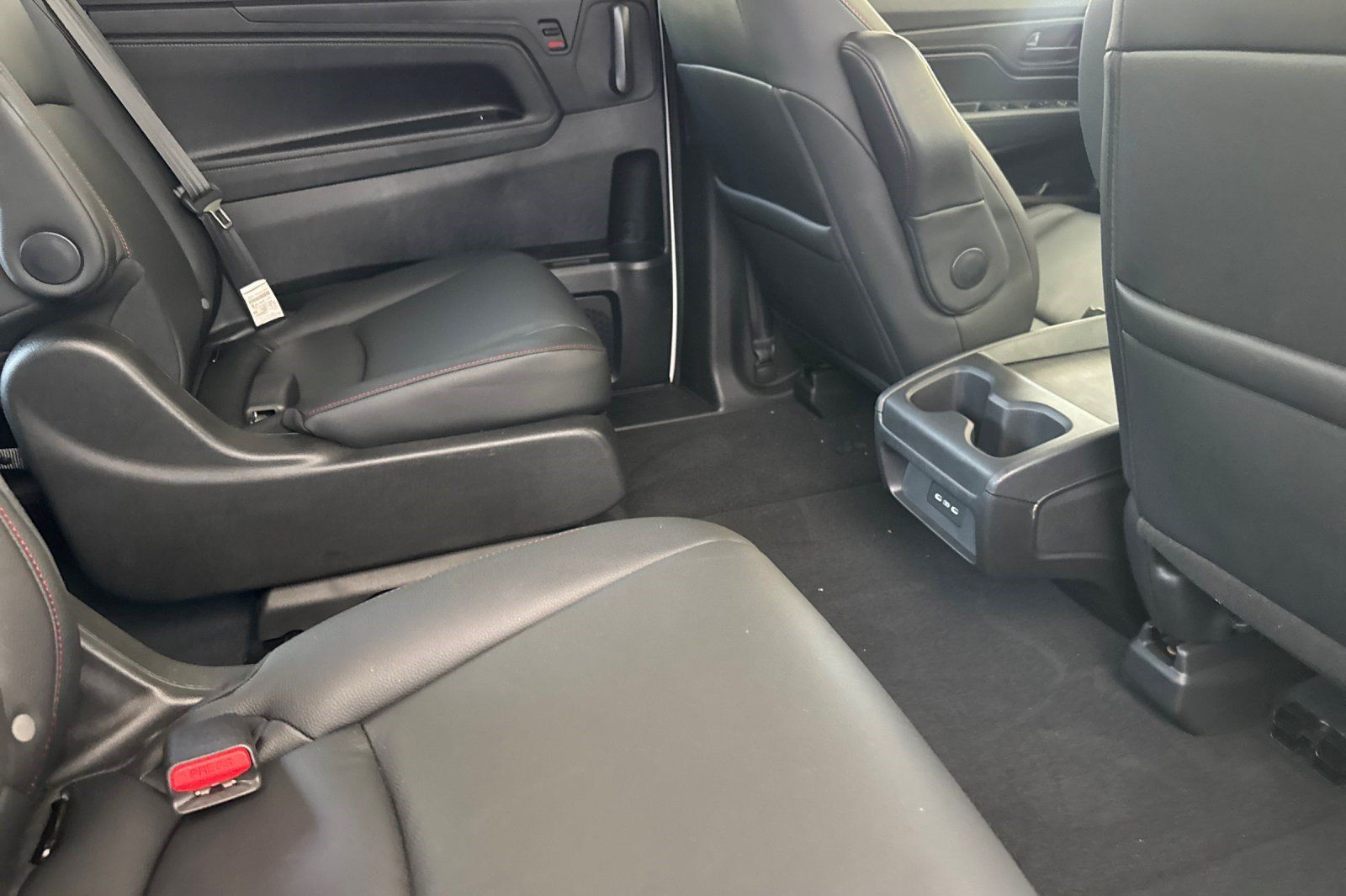 Used 2025 Honda Odyssey Sport-L image 32