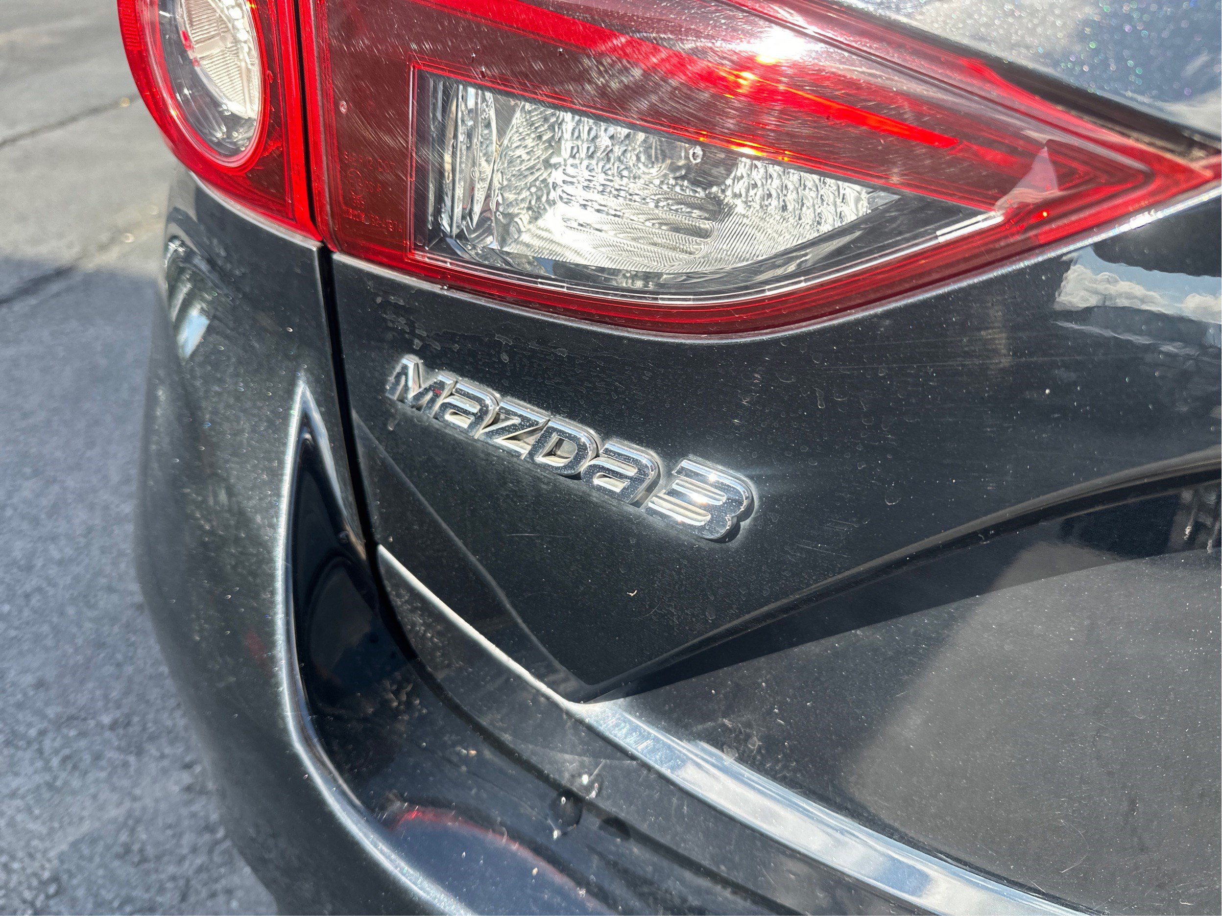 Used 2018 MAZDA MAZDA3 Touring FWD image 26