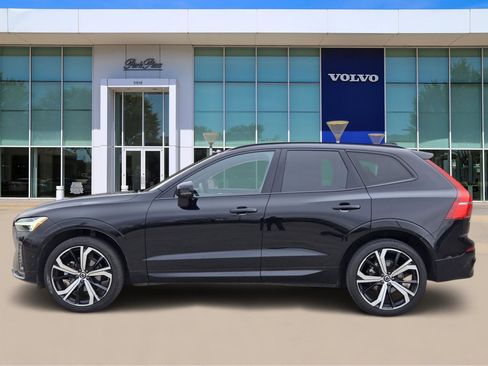 Used 2023 Volvo XC60 B5 Ultimate w/ Climate Package image 3