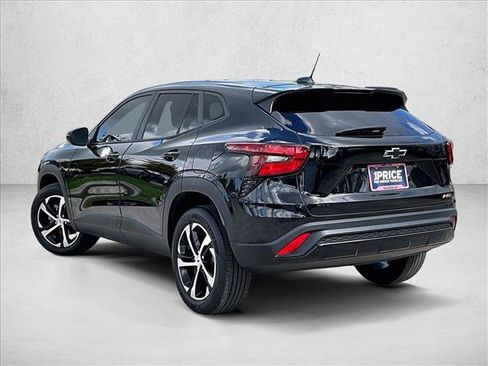 Used 2024 Chevrolet Trax RS FWD image 13