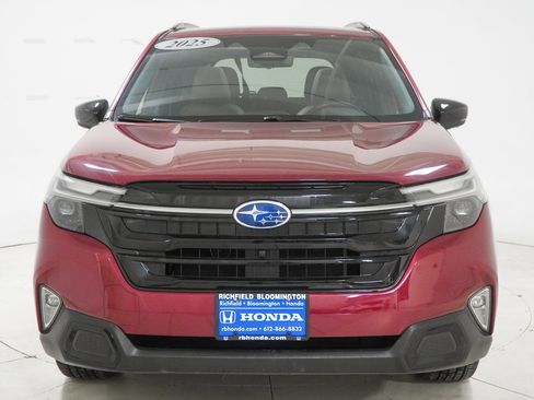 Used 2025 Subaru Forester Touring image 3