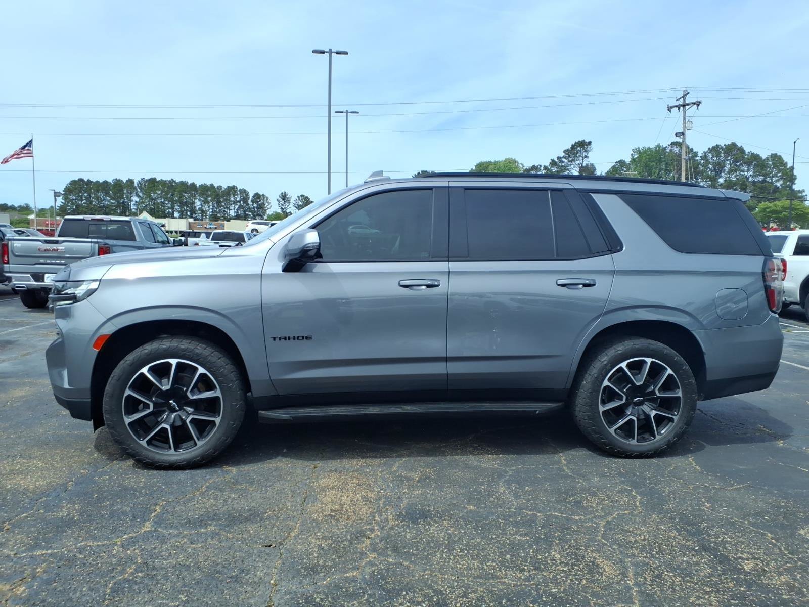Used 2022 Chevrolet Tahoe RST w/ Luxury Package RWD image 1