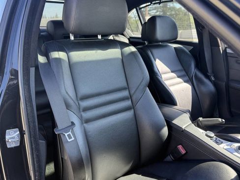 Used 2010 BMW M5 RWD image 13