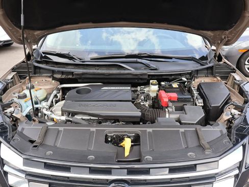 Used 2025 Nissan Rogue SV FWD image 15