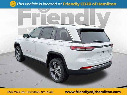 New 2025 Jeep Grand Cherokee Limited w/ Luxury Tech Group II image 3