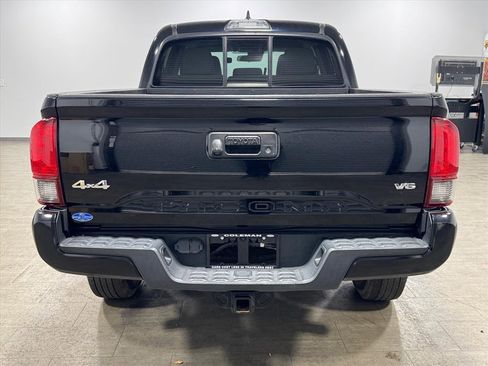 Used 2019 Toyota Tacoma SR w/ SR Convenience Package image 5