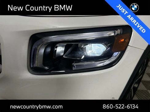 Used 2021 Mercedes-Benz GLB 250 4MATIC image 29