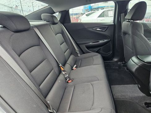 Certified 2025 Chevrolet Malibu LS image 31
