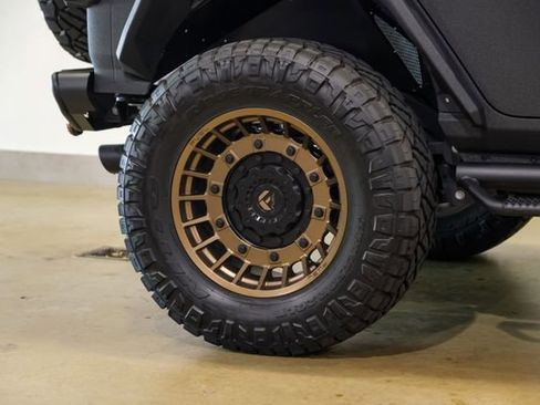 Used 2024 Jeep Wrangler Unlimited Rubicon w/ Technology Group image 40