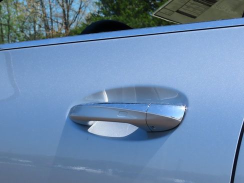 New 2025 Mercedes-Benz GLA 250 4MATIC image 17