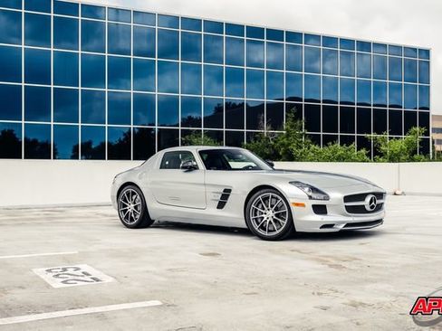 Used 2011 Mercedes-Benz SLS AMG Coupe image 53