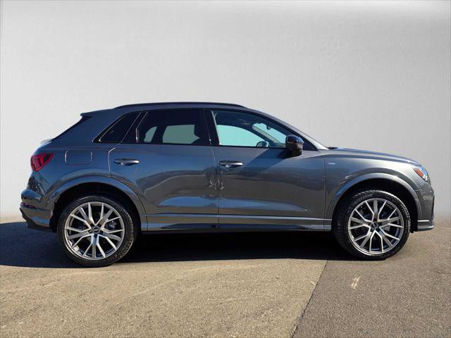 Used 2025 Audi Q3 2.0T Premium Plus AWD/4WD image 2