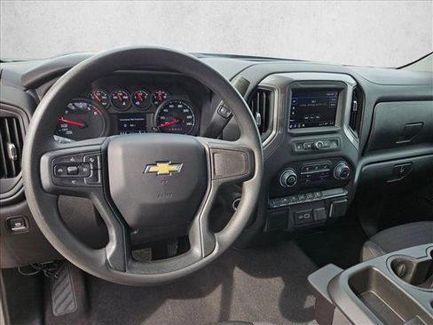 Used 2024 Chevrolet Silverado 1500 Custom image 15