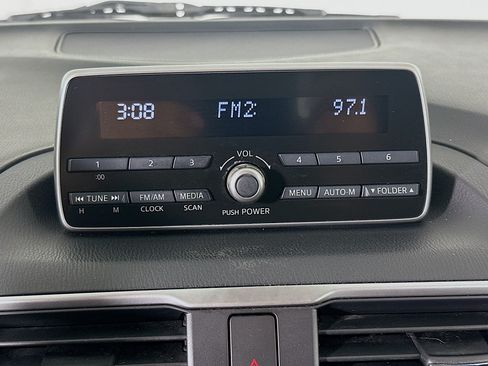 Used 2015 MAZDA MAZDA3 i SV FWD image 19