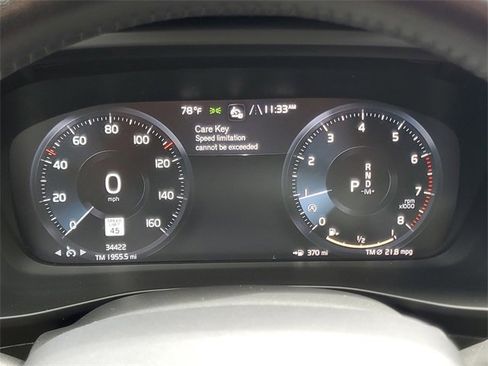 Used 2021 Volvo XC40 T4 Momentum w/ Premium Package image 23