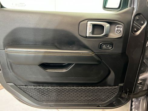 Certified 2025 Jeep Wrangler Sahara image 14