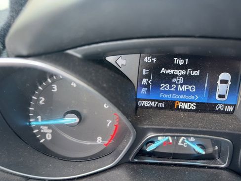 Used 2018 Ford Escape SEL image 8