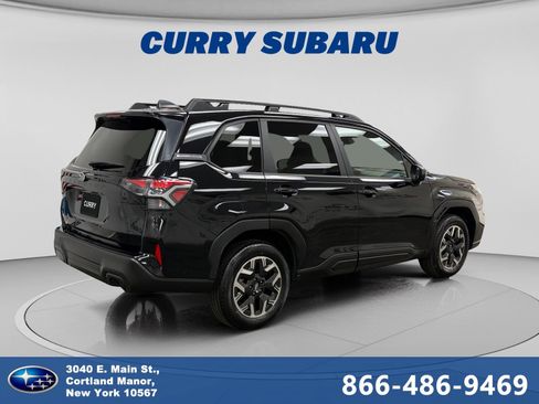 Used 2025 Subaru Forester Premium AWD/4WD image 5