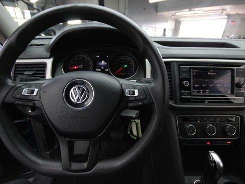 Used 2018 Volkswagen Atlas S image 11