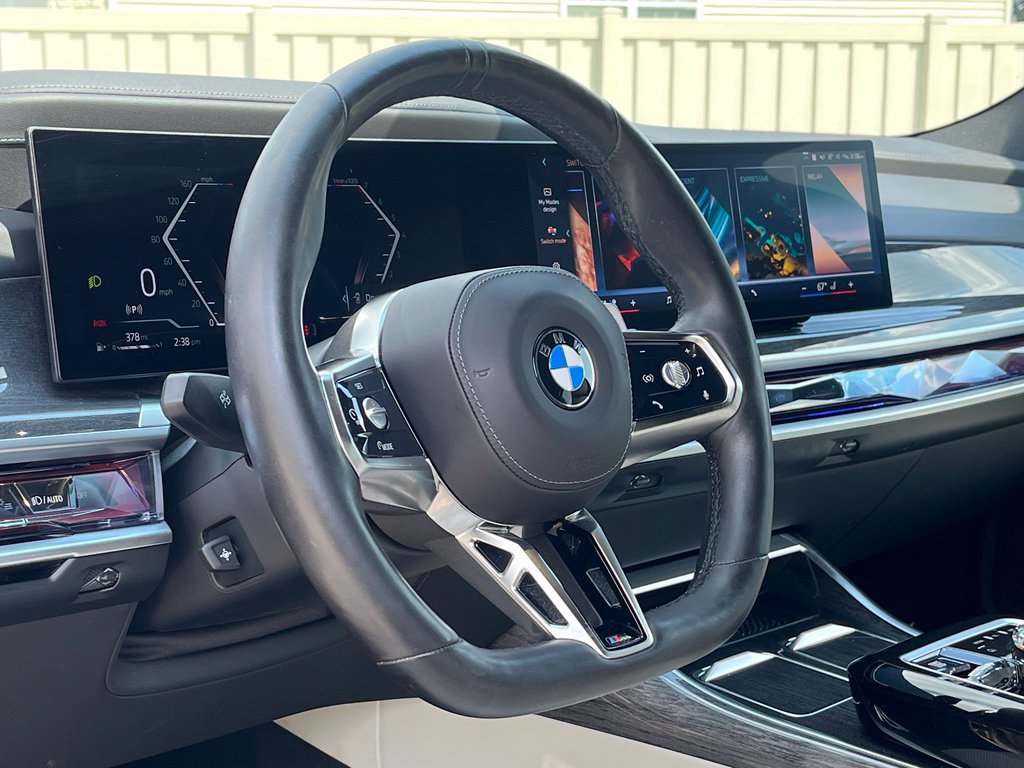 Used 2024 BMW 760i xDrive AWD/4WD image 21