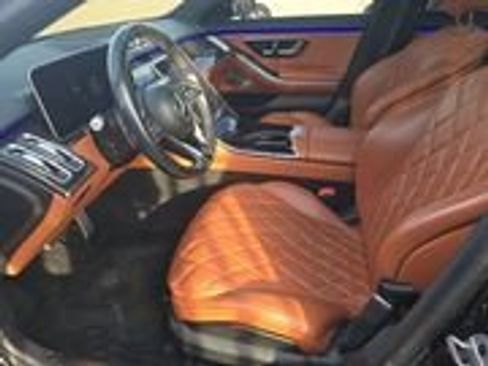 Used 2023 Mercedes-Benz S 580 4MATIC Sedan image 3