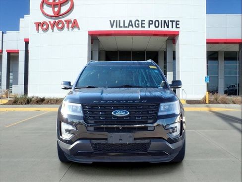 Used 2016 Ford Explorer Sport w/ Equipment Group 401A image 2