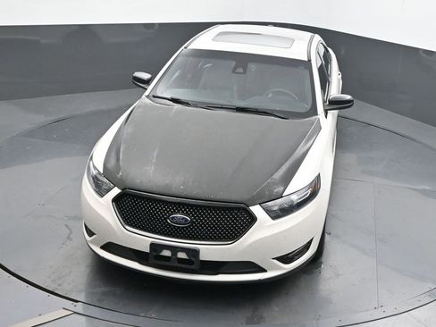 Used 2017 Ford Taurus SHO image 36