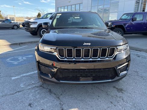 New 2026 Jeep Grand Cherokee Laredo X AWD/4WD image 9
