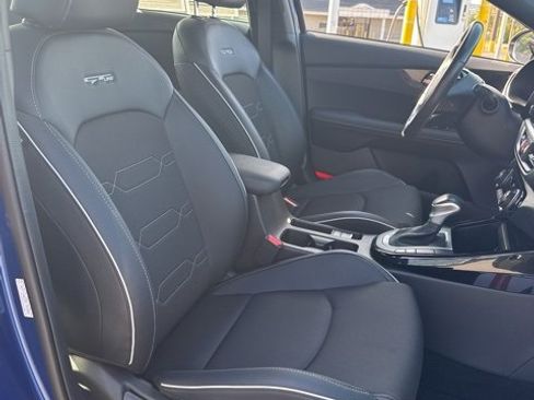 Used 2024 Kia Forte GT-Line w/ GT-Line Premium Package image 13