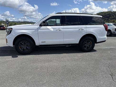 New 2025 Ford Expedition Tremor image 3