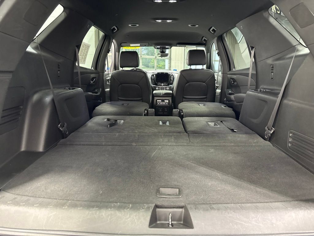 Used 2023 Chevrolet Traverse LT w/ LT Premium Package AWD/4WD image 53