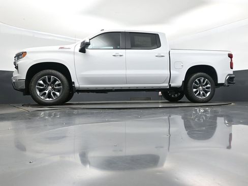Used 2026 Chevrolet Silverado 1500 LT w/ Z71 Off-Road Package AWD/4WD image 37