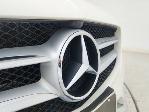 Used 2018 Mercedes-Benz C 300 Sedan image 16