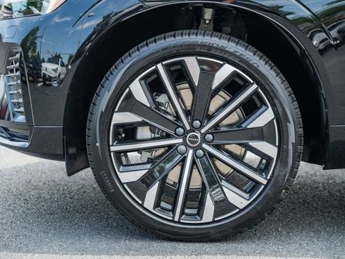 New 2026 Volvo XC60 T8 Ultra w/ Protection Package Premier AWD/4WD image 17