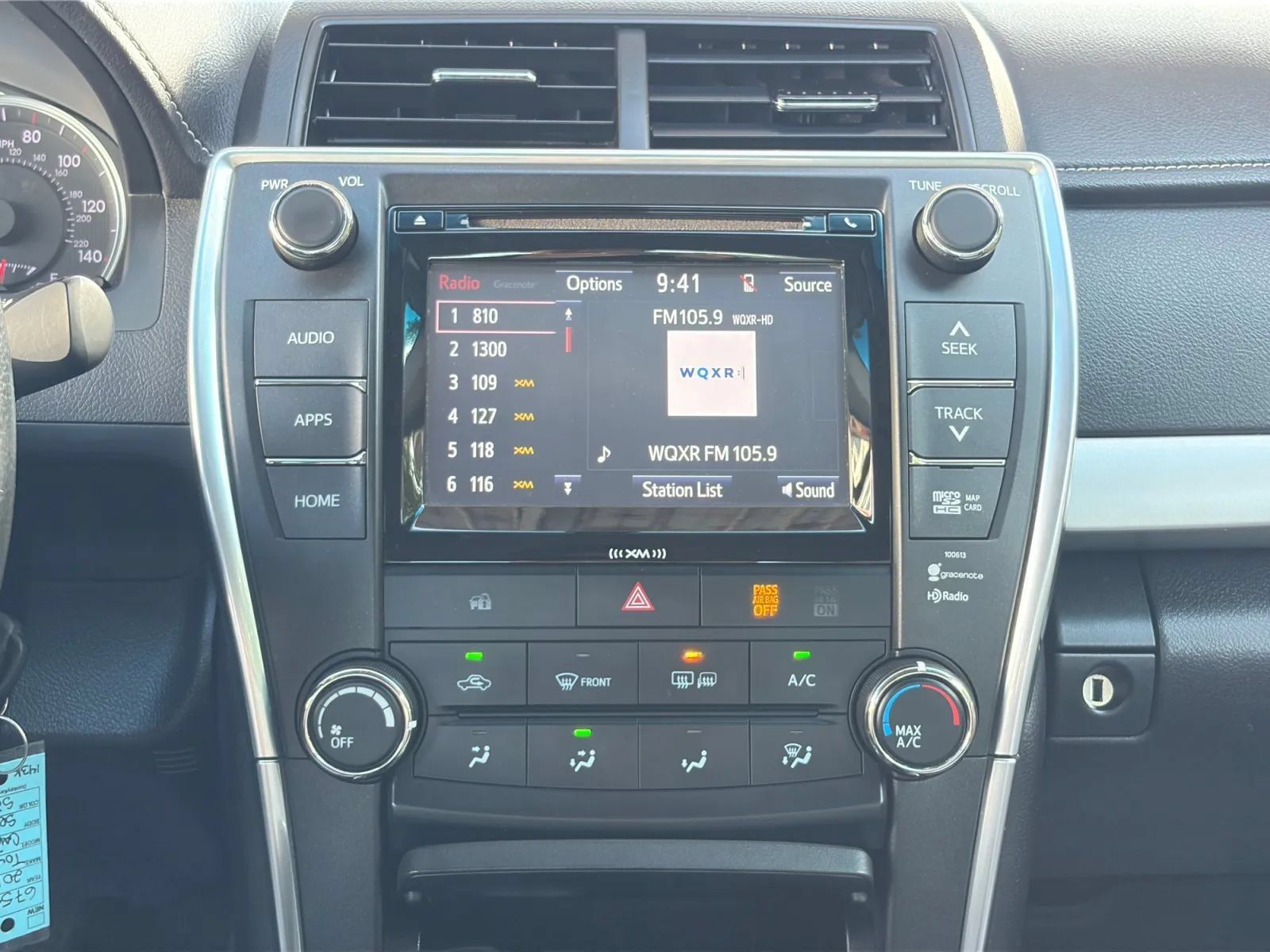 Used 2017 Toyota Camry SE FWD image 23