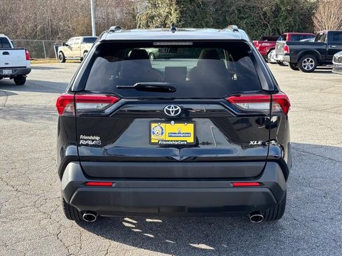 Used 2019 Toyota RAV4 XLE Premium image 25
