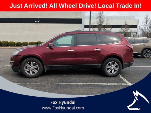Used 2016 Chevrolet Traverse LT image 2