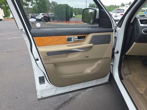 Used 2012 Land Rover Range Rover Sport HSE AWD/4WD image 40