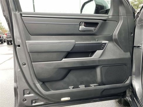 Used 2025 Toyota Sequoia Platinum image 19