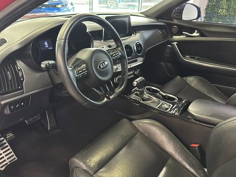 Used 2020 Kia Stinger GT-Line w/ Sun & Sound Package RWD image 12