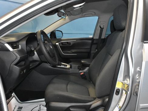 Used 2022 Toyota RAV4 LE AWD/4WD image 6