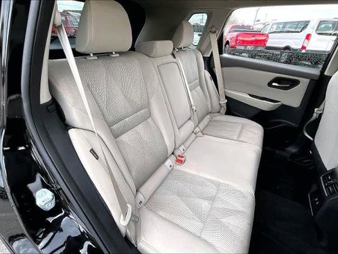 Certified 2025 Nissan Rogue SV image 20