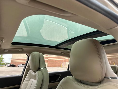 Used 2017 Lincoln Continental Reserve w/ Climate Package image 25