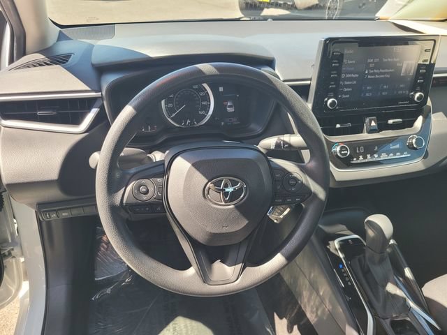 Used 2022 Toyota Corolla LE FWD image 30