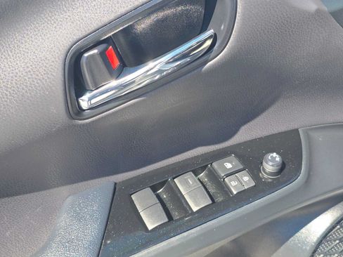 Certified 2021 Toyota Prius LE FWD image 23