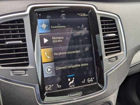 Used 2020 Volvo XC90 T5 Momentum w/ Protection Package Premier image 29