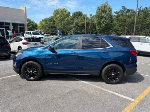 Used 2021 Chevrolet Equinox LT AWD/4WD image 2