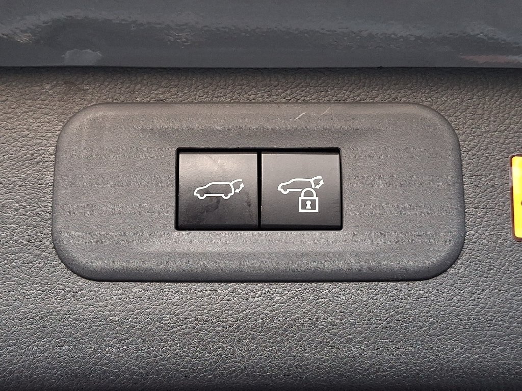 Used 2026 Lexus TX 500h AWD w/ Technology Package image 31