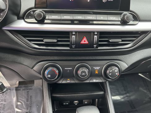 Used 2024 Kia Forte LXS image 21