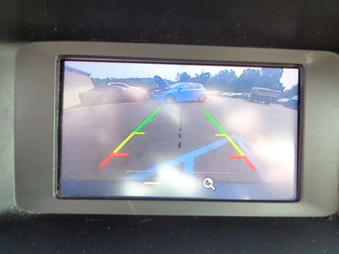 Used 2016 Ford Focus SE w/ SE Sport Package image 16